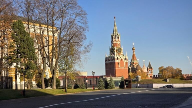 Russia grants 30-day visa-free entry, creating opportunities for Vietnamese tourism. - Vietnam.vn