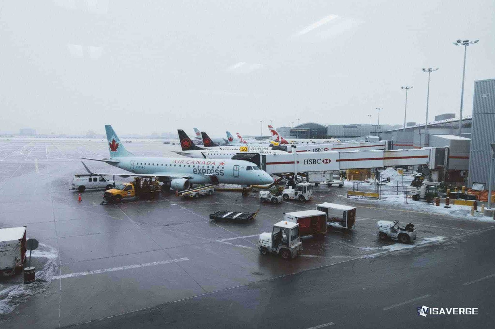 Passenger Says Hijack Text on United Flight Was Banter with Co-Worker, Police Say