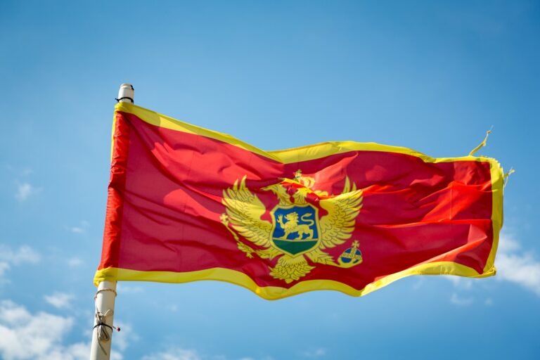 Montenegro cancels visa-free travel for Russians: when will the restrictions come into effect? - Прямий