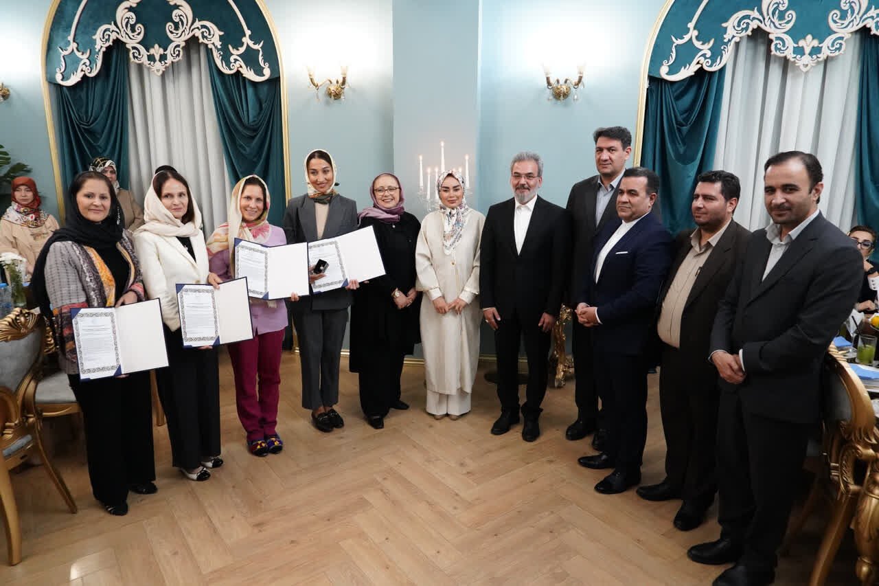 Spouses of six countries’ ambassadors named honorary tourism envoys of Hamadan - Tehran Times