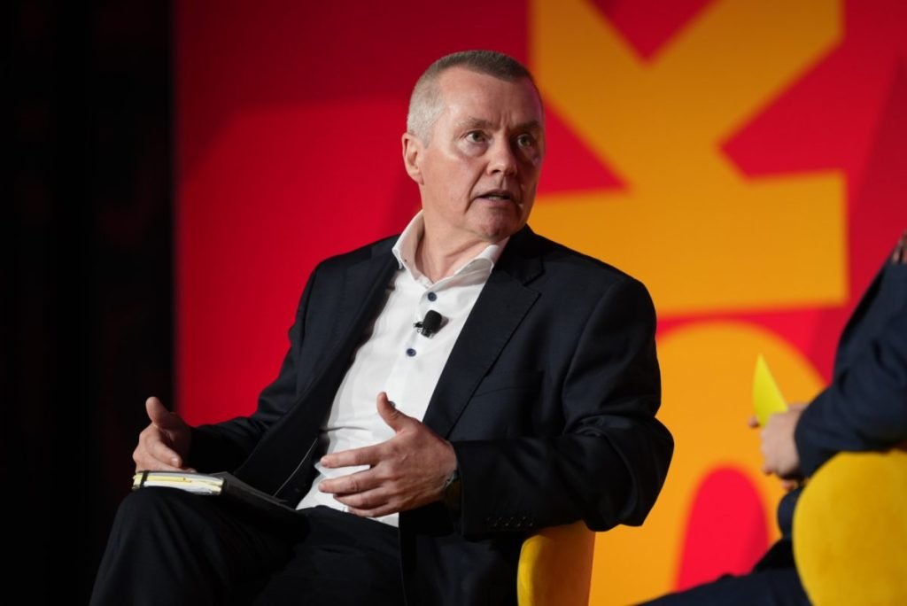 IndiGo’s Willie Walsh Wants More Revenue From Every Passenger