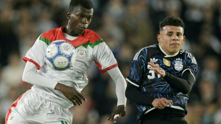 Dugarry against Argentina: "They make African players travel in the hold, do you remember the insults aimed at our black players?" - Goal.com