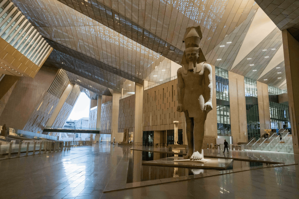 Egypt Has the Visitors. Now It Wants Them to Stay Longer and Spend More