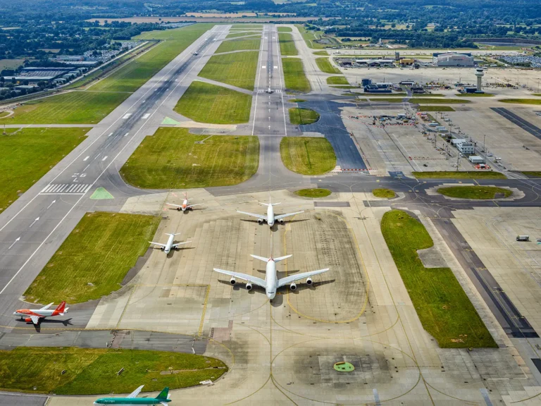 Gatwick Airport Prepares Contactless Passport Checks as UK Expands Facial Recognition - Rus Tourism News