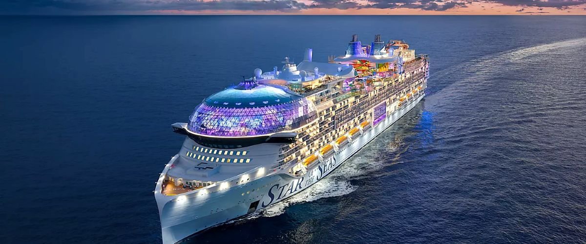 Royal Caribbean’s Bahamas Cruise Diverts to Canada, Leaving 5,000 Passengers Facing Halifax’s Autumn Chill