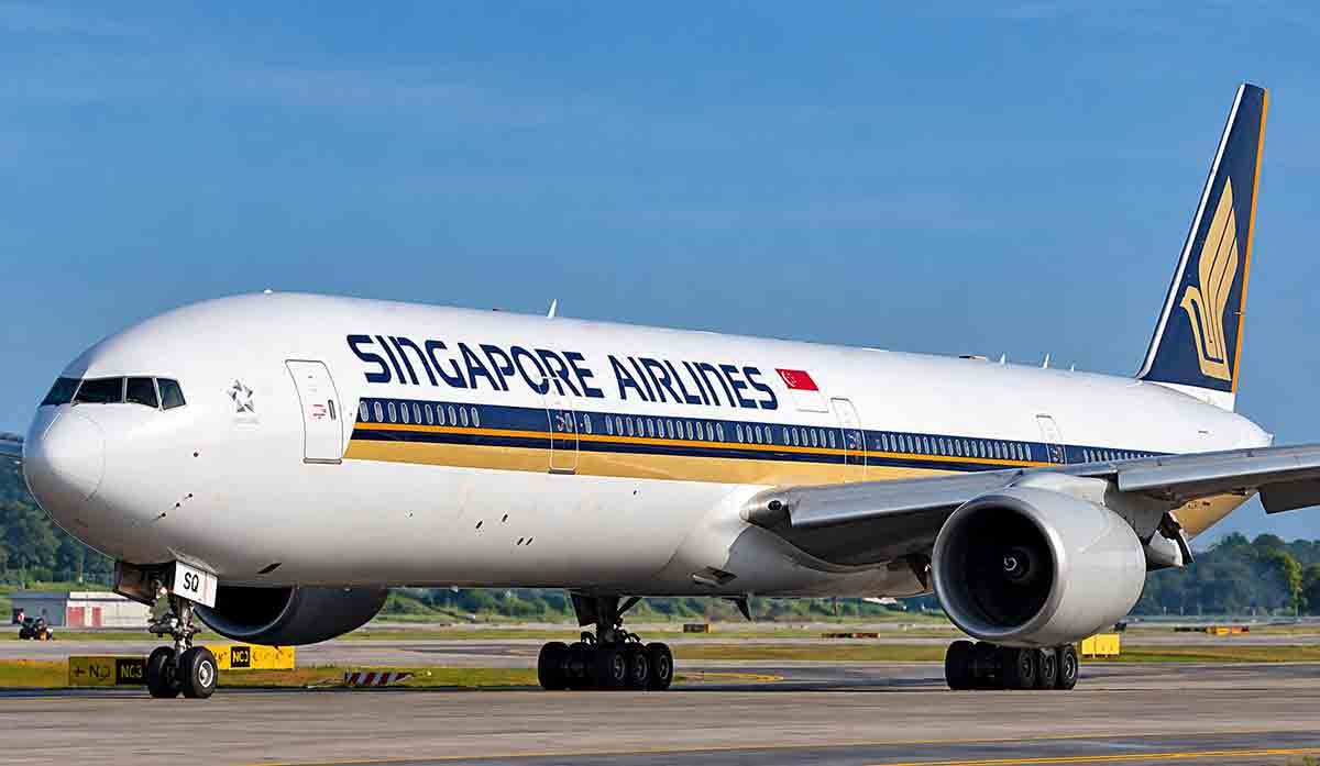 Middle East Flights Face Fresh Disruptions as KLM and Singapore Airlines Extend Cancellations Into 2027