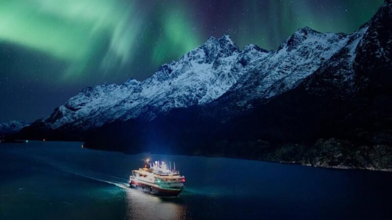 Northern Lights demand complicates cruise sales