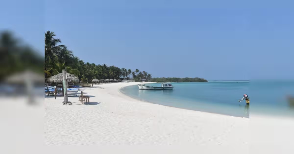 President promulgates tourism regulations for Lakshdweep