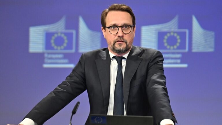 EU signals further visa restrictions for Russian citizens - Anadolu Ajansı
