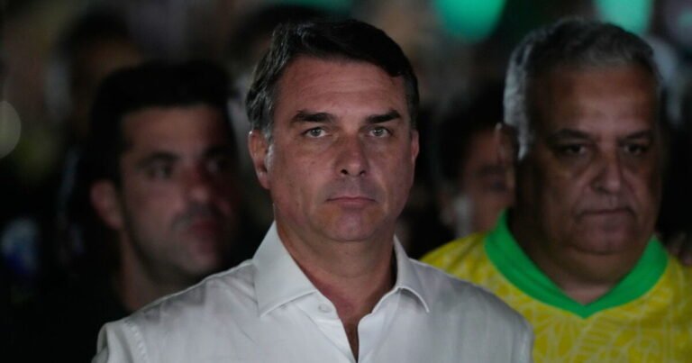 Brazil's Flávio Bolsonaro will be granted US visa after he defied a travel ban - Scripps News