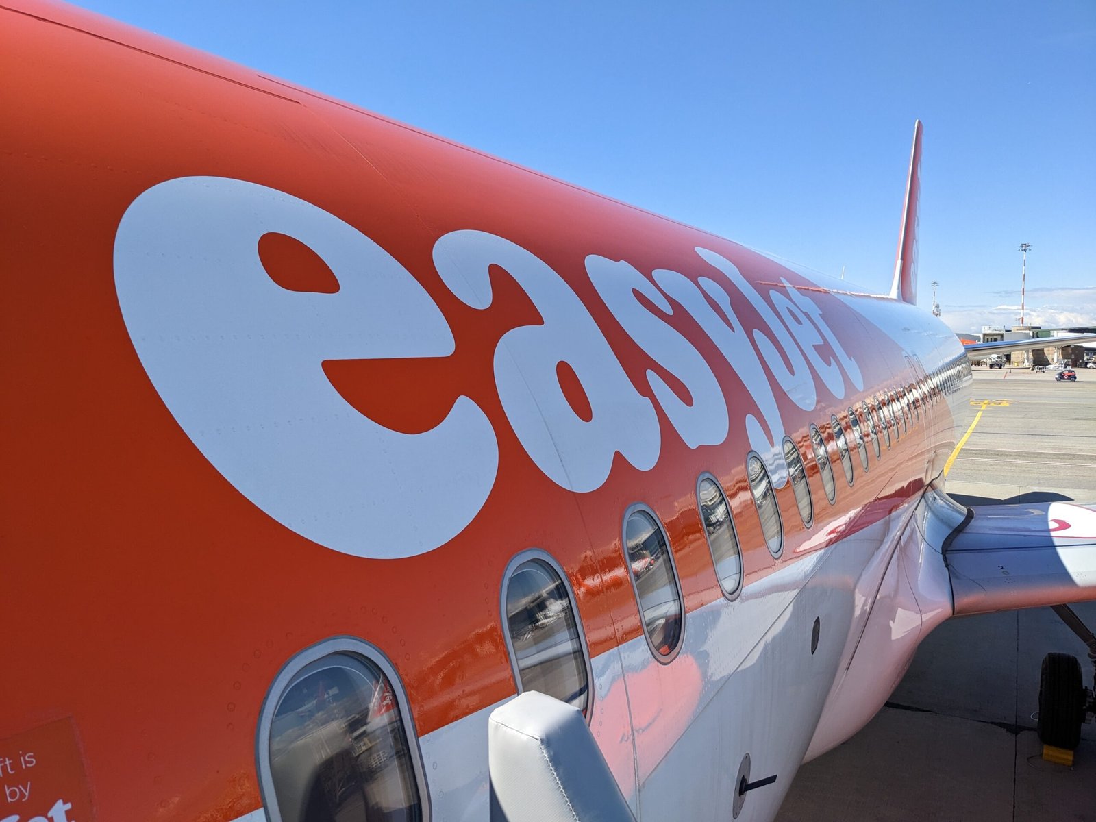 easyJet Gets Online with Starlink
